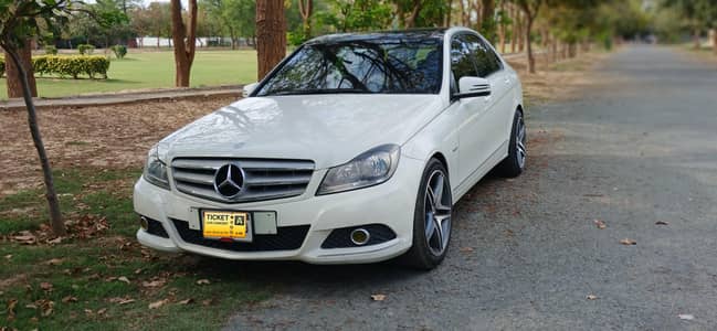 Mercedes Benz C200 Panoramic