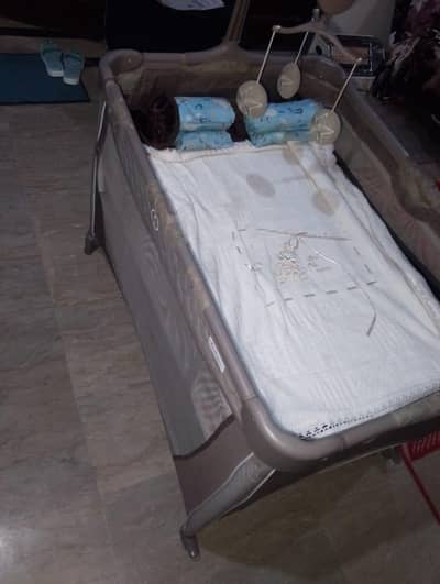 Imported Portable Traveling Cod for Babies in Rs. 15000/-