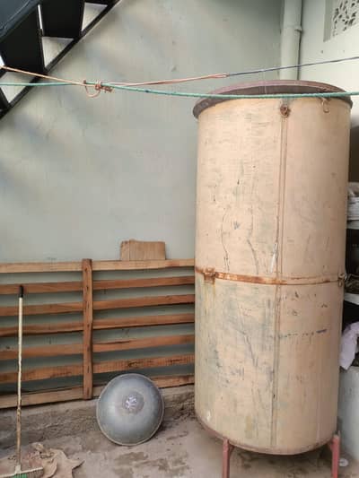 Barola wheat storage Drum only 1 year used with stand