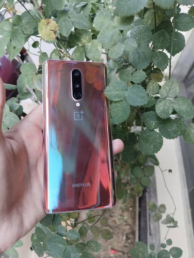OnePlus 8 CpI'd dual sim 12gb256  all ok phone ha bas lines hen phone