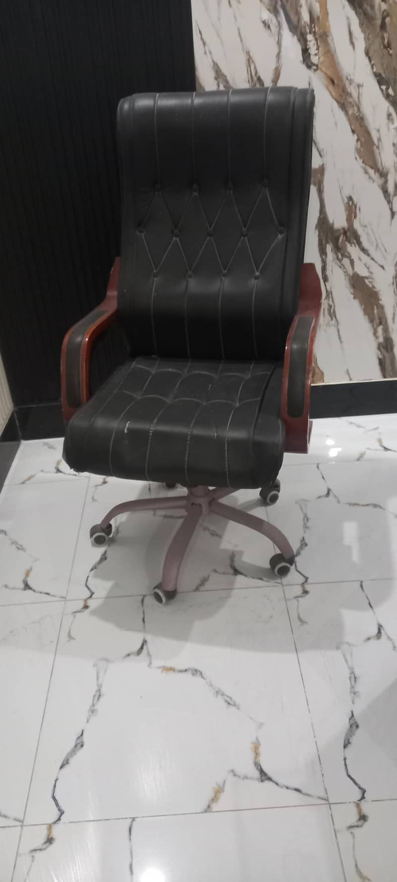 executive chair 0