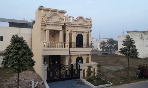 5 Marla Beautiful House for Rent | Near Park & Mosque