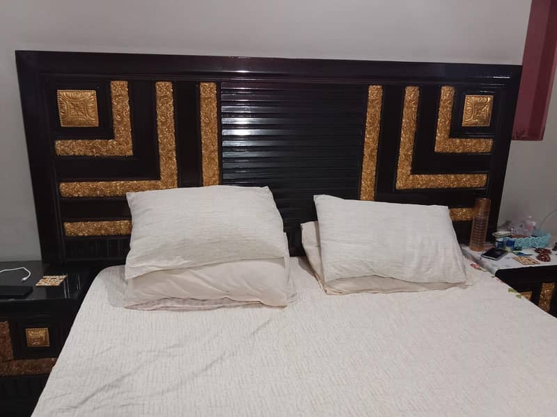 Bed and Dressing Table 5