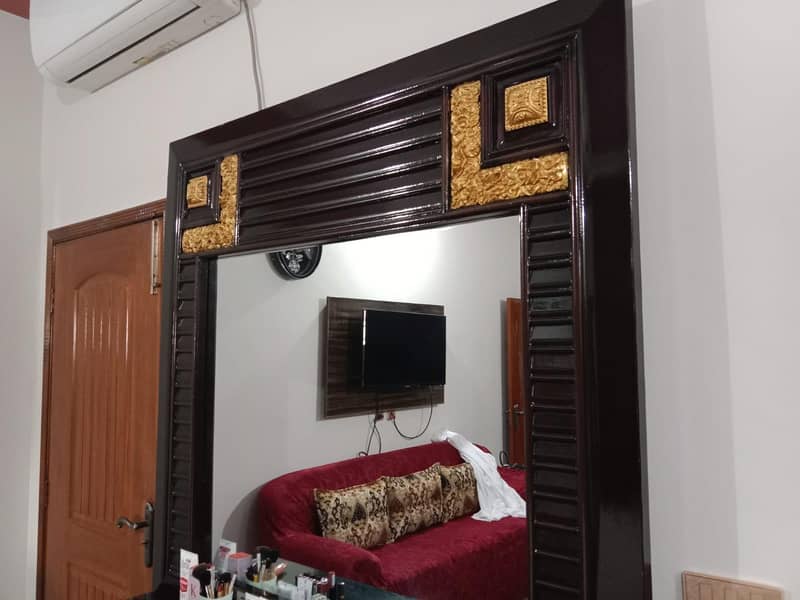 Bed and Dressing Table 11