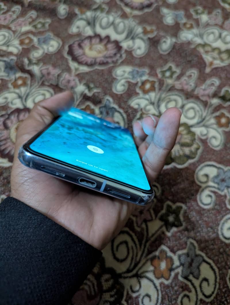 Google pixel 8 Pro 3