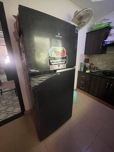 Bed With Matress AC and Fridge