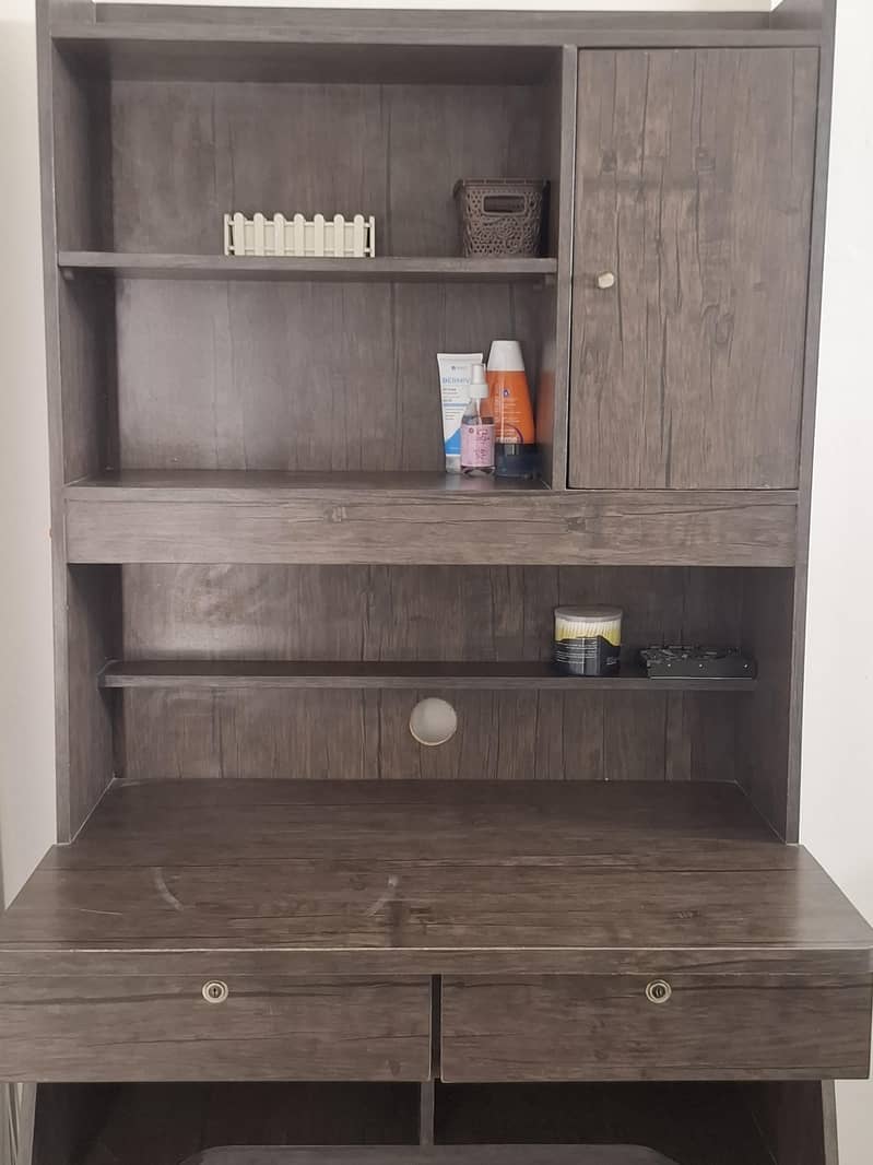 Computer/Study table in good condition 1