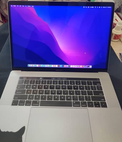 Macbook Pro 15 inch 2017 Good Condition