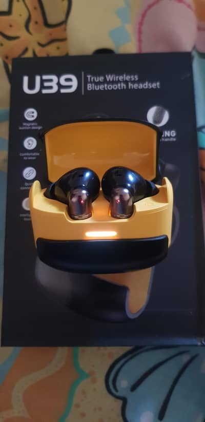 Airpods 10/10 condition