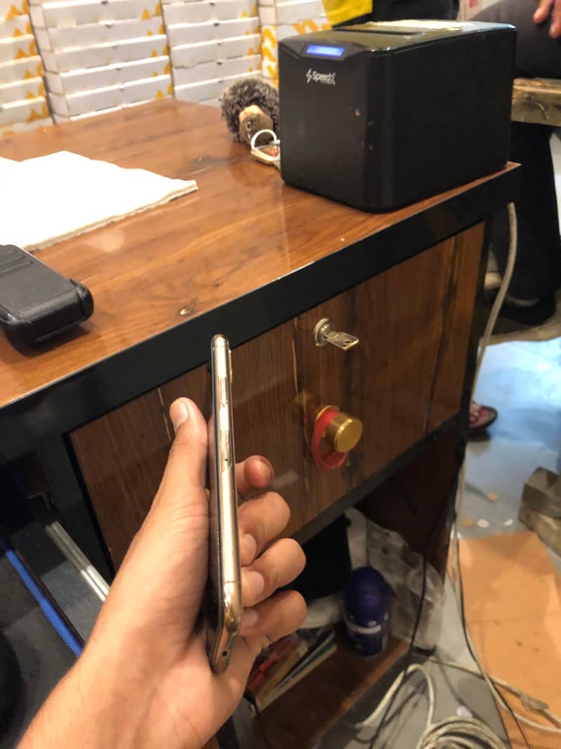 iPhone XS 1