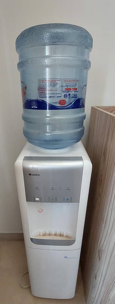 Gree Water Dispenser for sale