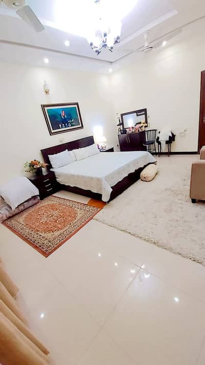 Bahria enclave sector A 10 marla unfurnished front open and side open house for sale with basement