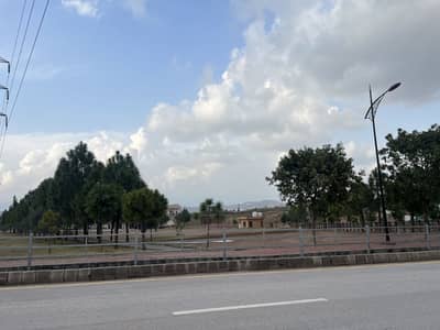 Bahria enclave islamabad sector F most hieghted plot for sal at investor rate