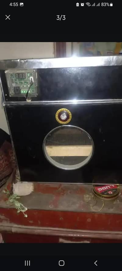 incubeter  only 1 month used bilkul new hai 40 eggs capacity