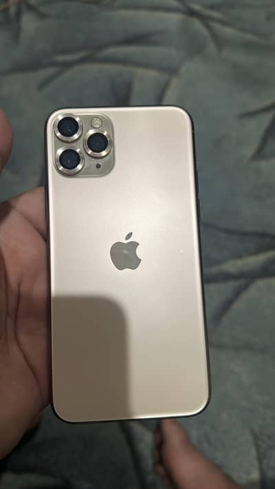 I PHONE 11 pro golden