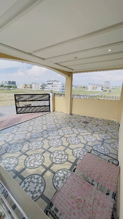 1 Kanal Lower Portion Available For Rent