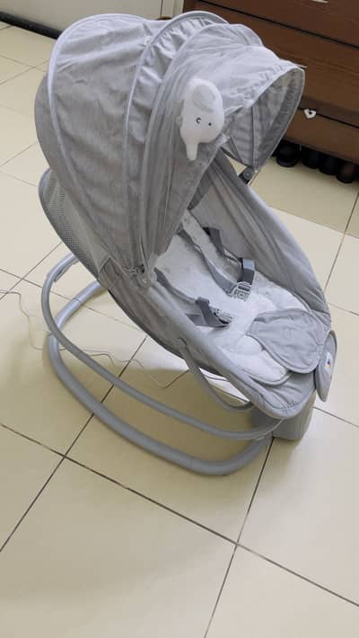 Mastela 4 in 1 Deluxe Multifunctional Bassinet