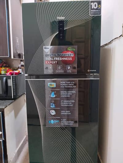 HAIER Digital Inverter Plus 338 Liters Black