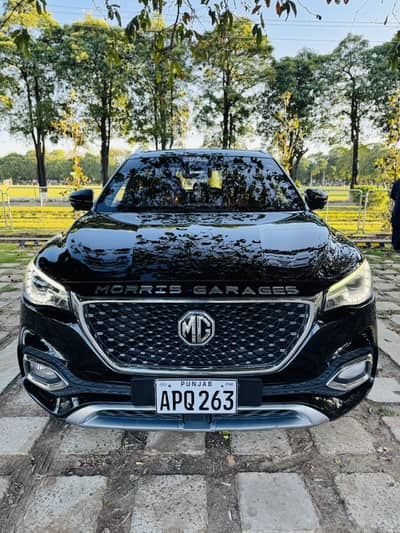 MG HS 2023 Trophy Edition | Top of the Line | Black Color