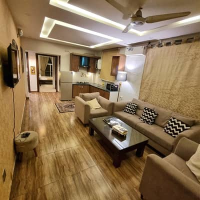 Luxury 2 bedroom apartments Daily base available