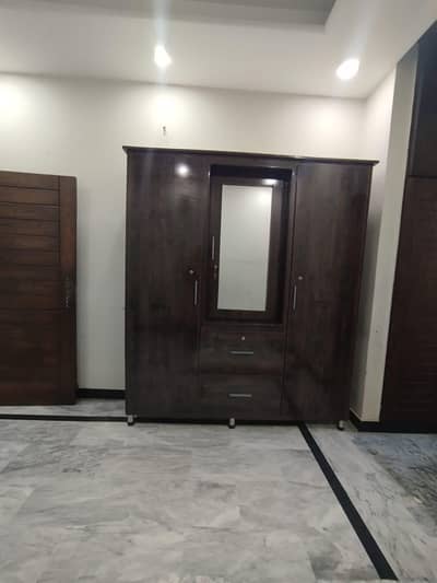 3 door soild frame wardrobe