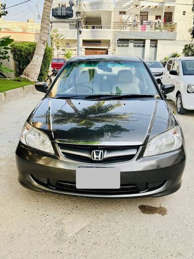 Honada Civic 2005 -Exi prosmatic