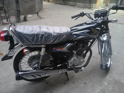 Honda 125 black colour ha open letter ha abi number nai lga