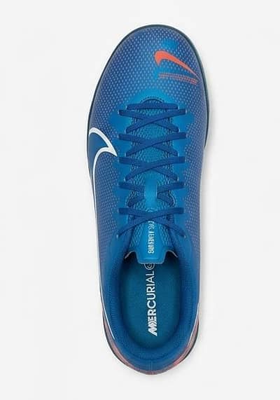 nike blue colour grippers for football