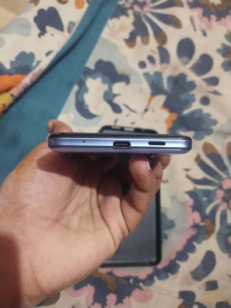 SHARP AQUAS 5G BASIC 5