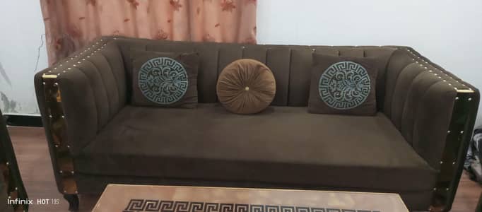 5 seater sofa with cushions