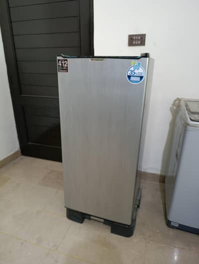 Dawlance Single door fridge just 1 season used