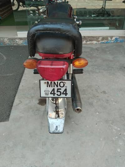 Honda CD 70 red