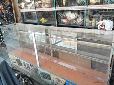 shop counter 8/1.5 size fresh condition urgent sale 03057975168 ia num