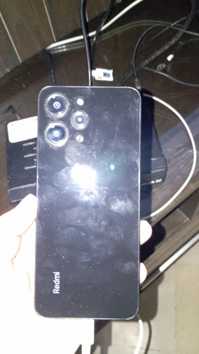 redmi 12.8 + 4 ram 128gb memory