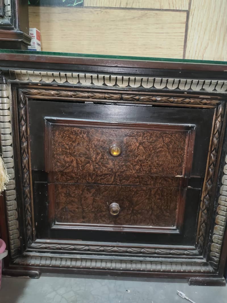 Bed with Side Table,  Dressing Table 1