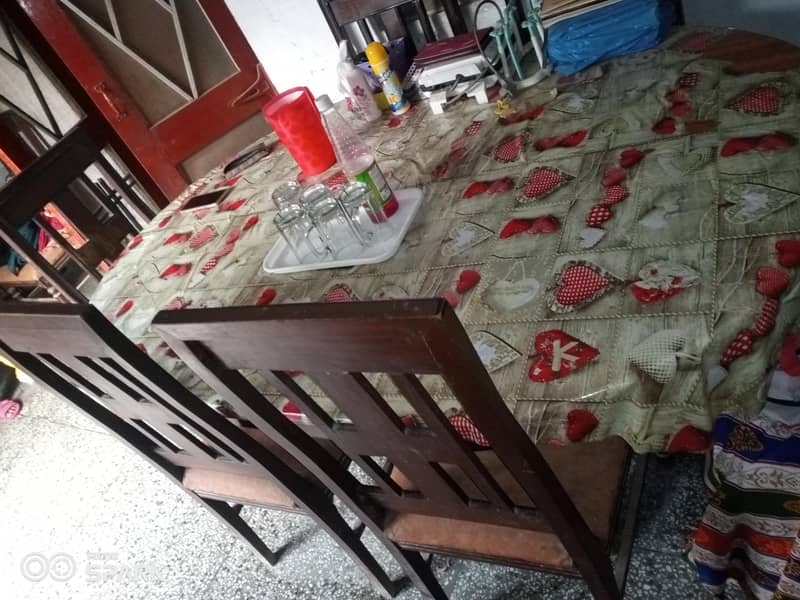 6 seats dining table 1