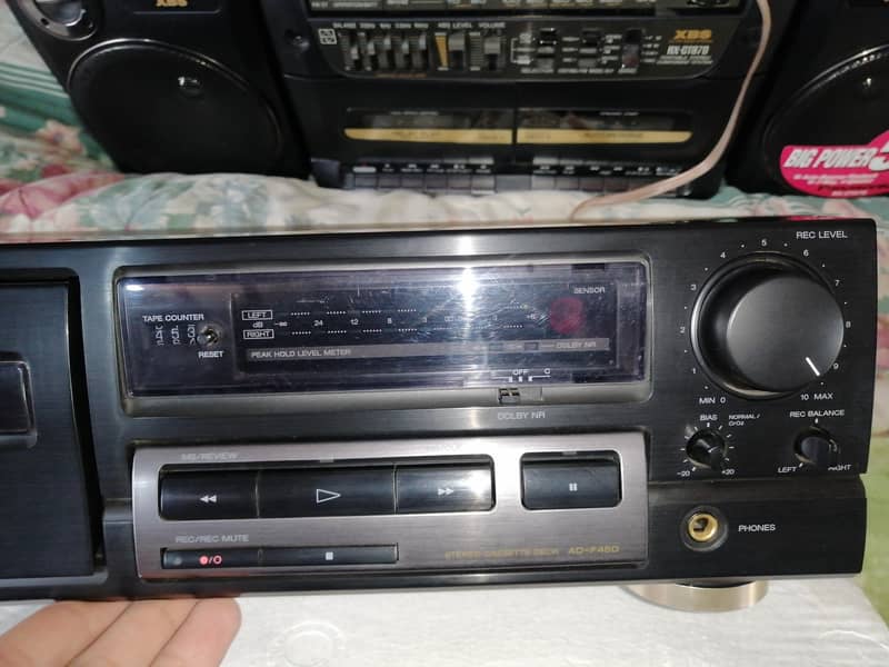 AIWA CASSETTE DECK/PLAYER 2