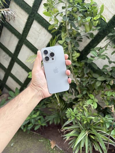 Iphone 15 pro factory unlocked 256gb