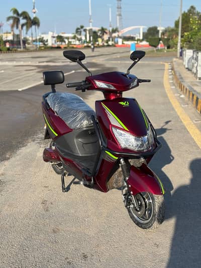 YJ FUTURE ELECTRIC Scooty 1000W