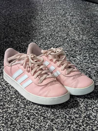 Original Addidas shoes 6to8 years kids