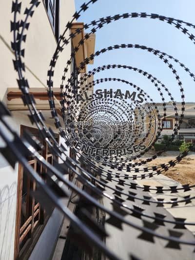 Chain Link Fence Jali Razor Wire Barbed Wire Security Wire Hesco bag