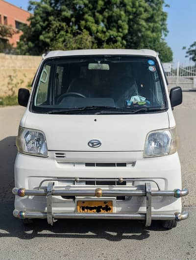 Daihatsu Hijet 2009/2014 automatic first owner genuine. l