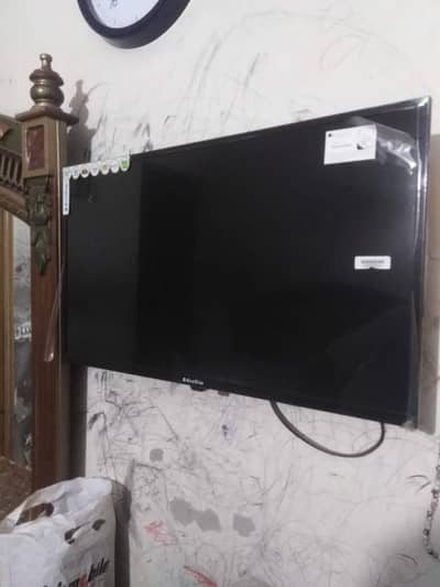 Ecostar LED 32 inch simple (panel damaged)