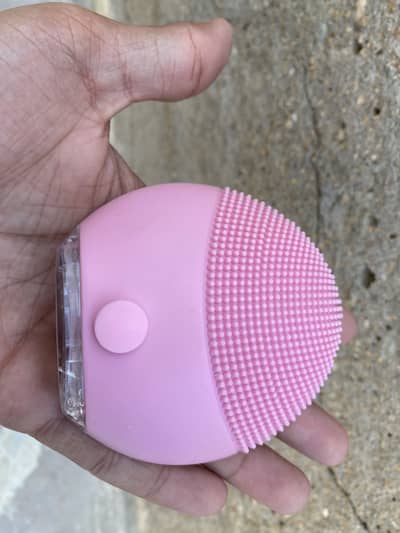 Electric Silicone Face Cleansing Brush | Deep Clean Skin chargeable