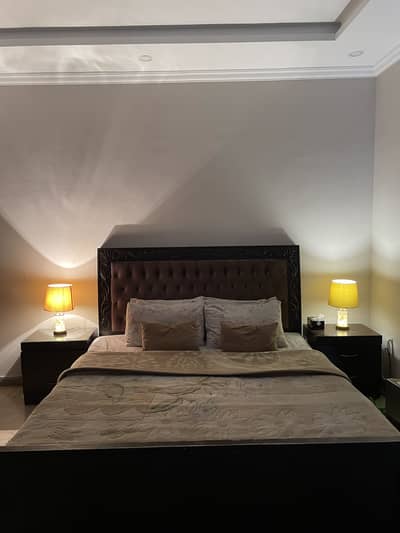 Wooden Bed Set with Dressing Table