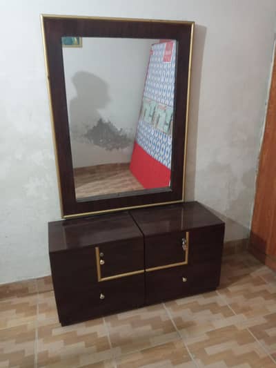 dressing table