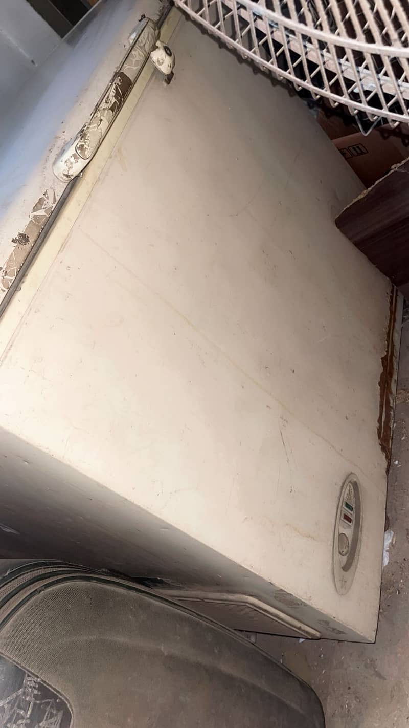 Dawlance deep freezer 1
