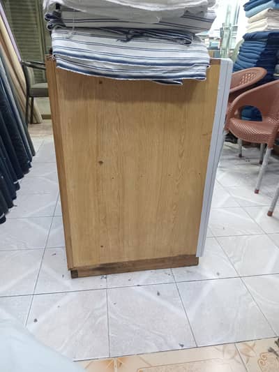 chek brod shop counter  0340.9709747