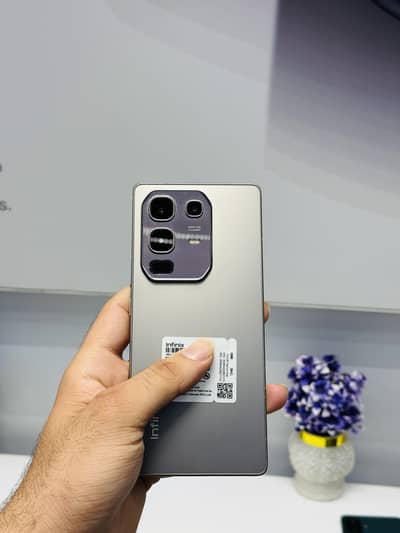 Note 50 with box condition 10/9 8/256 all okay