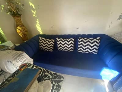 5 seater sofa set urgent sale new condition